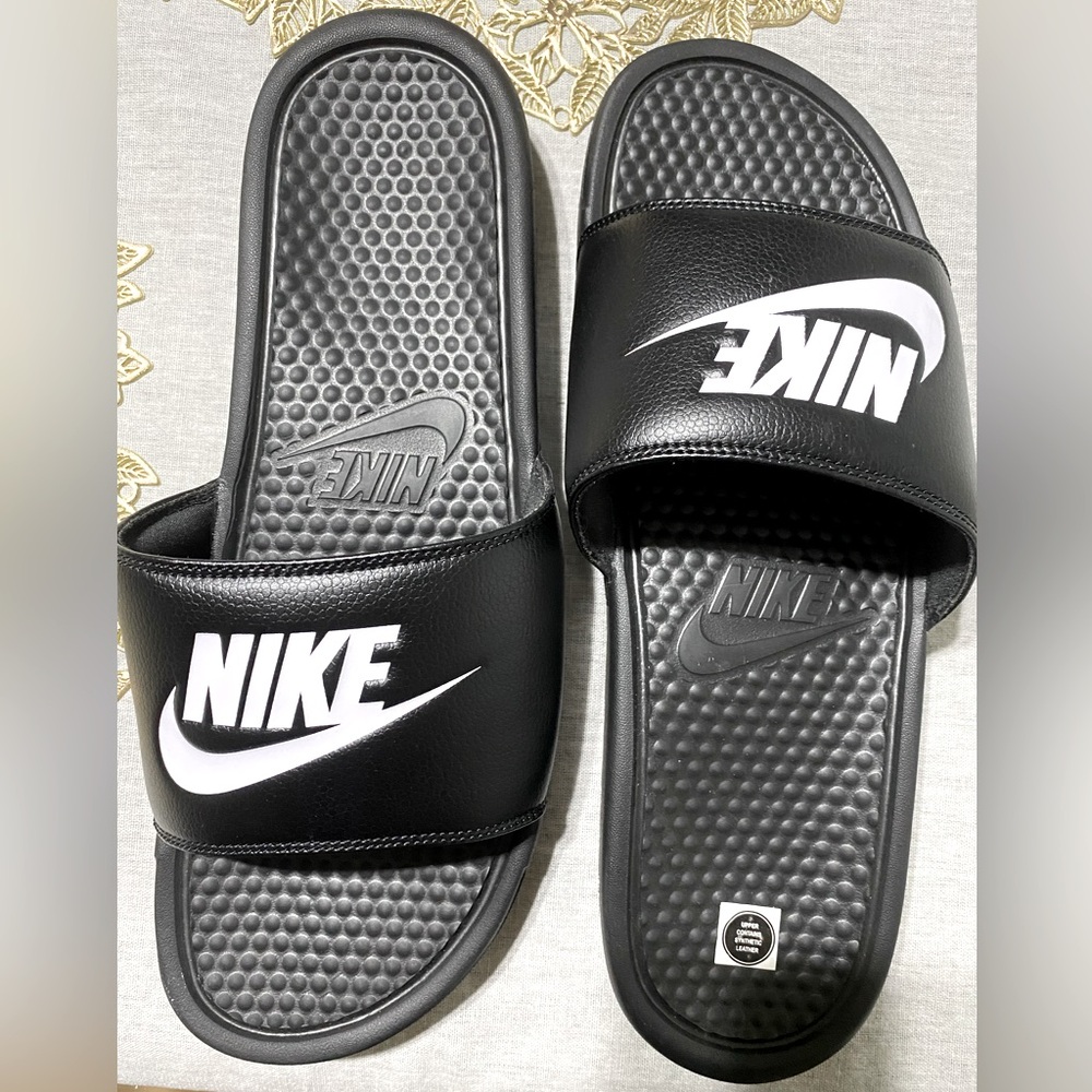 🔥🔥🔥NWOB Nike Men's Benassi Just Do It Athletic Black & White Sandal Slides - Picture 8 of 8